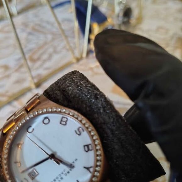 Women's Marc Jacob rose gold watch - Picture 8 of 8